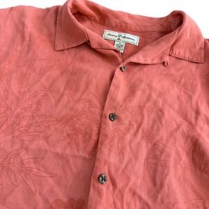 Tommy Bahama Mens Small 100% Silk Short Sleeve Tropical Button Down Shirt Coral